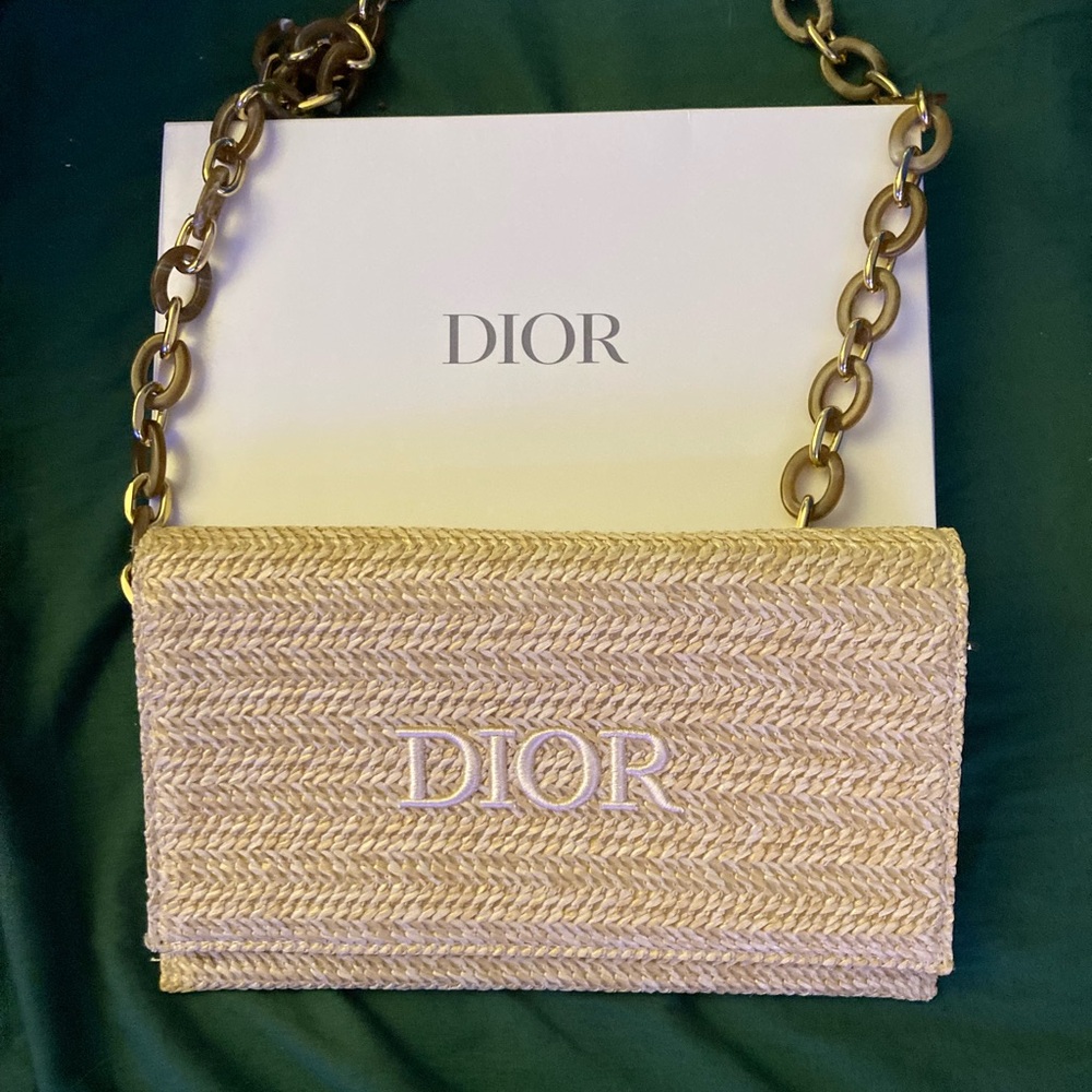 DIOR BEAUTY Crossbody CLUTCH/BAG/POUCH Comes with box.